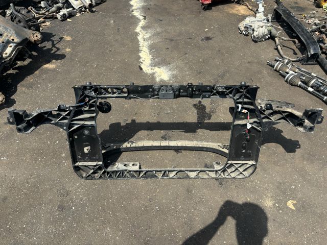 bontott HYUNDAI ix35 Homlokfal (Üres lemez)