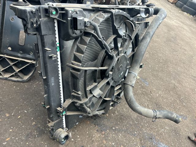 bontott HYUNDAI ix35 Vízhűtő Radiátor (Klímás)