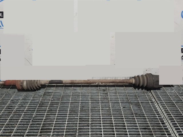 bontott HYUNDAI ix35 Bal hátsó Féltengely