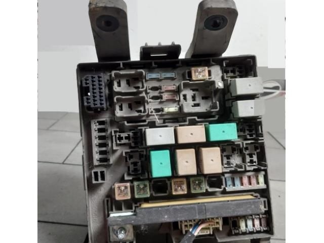 bontott HYUNDAI ix35 Biztosítéktábla Motortér