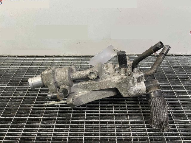 bontott HYUNDAI ix35 Hengerfej Vízkivezető