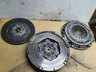 bontott HYUNDAI ix35 Kuplung Szett Lendkerékkel