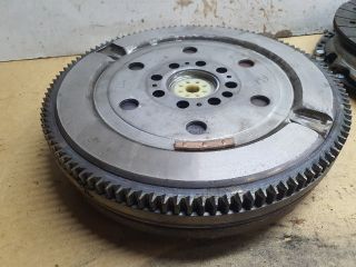 bontott HYUNDAI ix35 Kuplung Szett Lendkerékkel