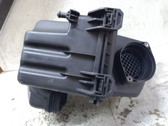 bontott HYUNDAI ix35 Légszűrő Ház