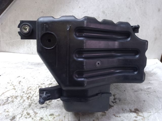 bontott HYUNDAI ix35 Légszűrő Ház