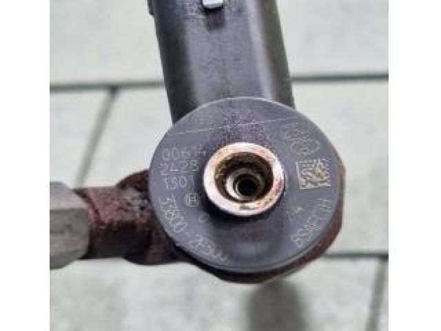 bontott HYUNDAI ix35 Porlasztó (1 db)