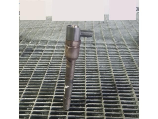 bontott HYUNDAI ix35 Porlasztó (1 db)