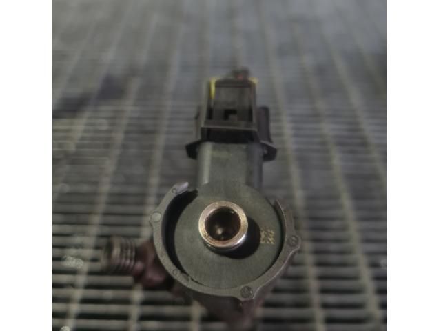 bontott HYUNDAI ix35 Porlasztó (1 db)