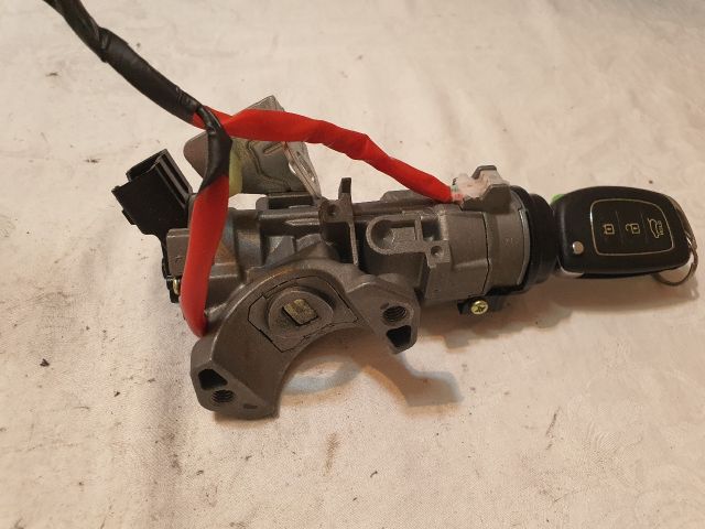 bontott HYUNDAI ix35 Gyújtáskapcsoló Házzal