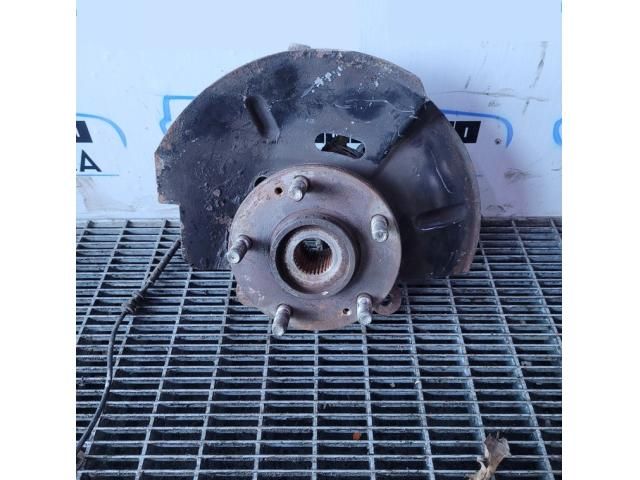 bontott HYUNDAI ix35 Jobb első Csonkállvány