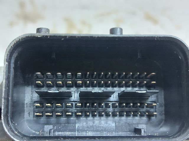 bontott HYUNDAI ix35 Motorvezérlő