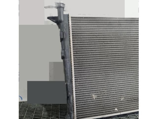 bontott HYUNDAI ix35 Vízhűtő Radiátor (Klímás)