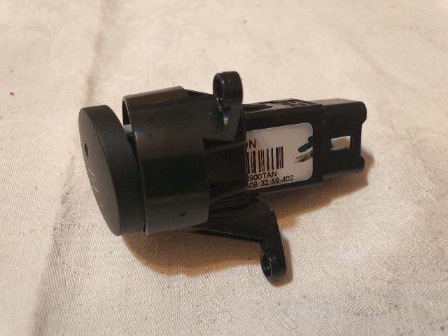 bontott HYUNDAI ix35 Ablakfűtés Kapcsoló