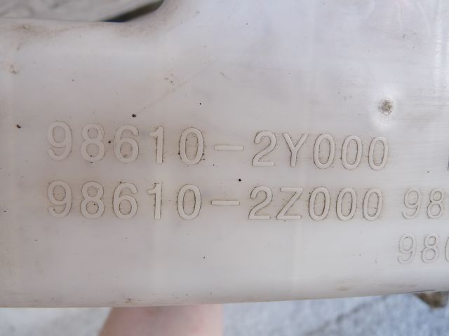 bontott HYUNDAI ix35 Ablakmosó Tartály