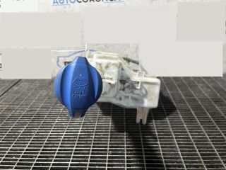 bontott HYUNDAI ix35 Ablakmosó Tartály