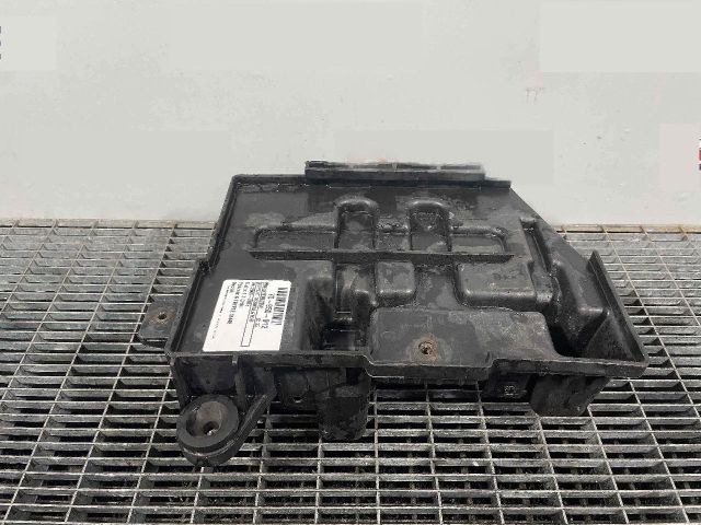 bontott HYUNDAI ix35 Akkumulátor Tartó