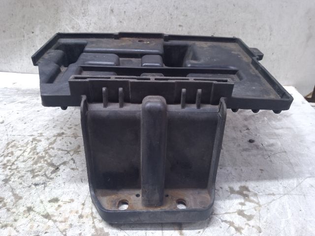 bontott HYUNDAI ix35 Akkumulátor Tartó