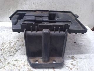 bontott HYUNDAI ix35 Akkumulátor Tartó