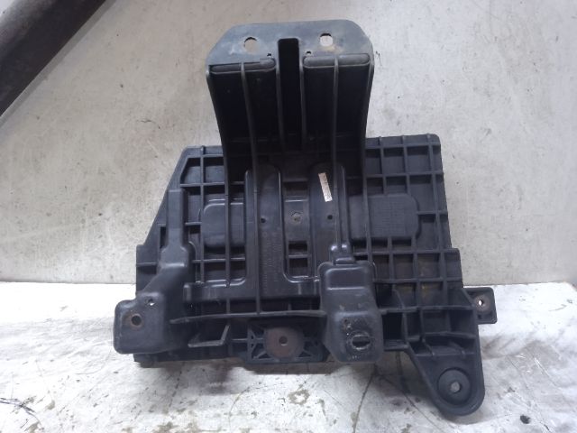 bontott HYUNDAI ix35 Akkumulátor Tartó