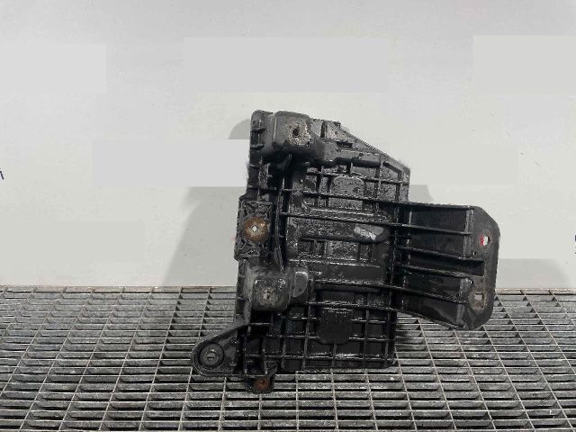 bontott HYUNDAI ix35 Akkumulátor Tartó