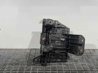 bontott HYUNDAI ix35 Akkumulátor Tartó