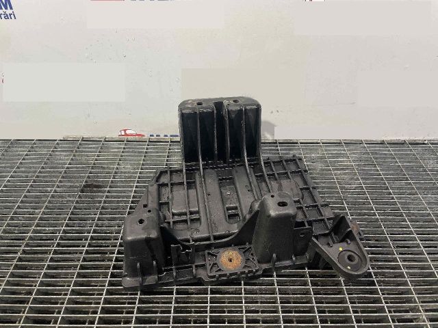 bontott HYUNDAI ix35 Akkumulátor Tartó