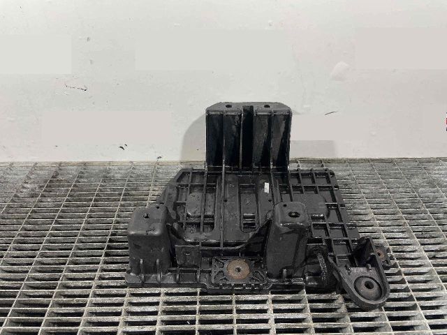 bontott HYUNDAI ix35 Akkumulátor Tartó