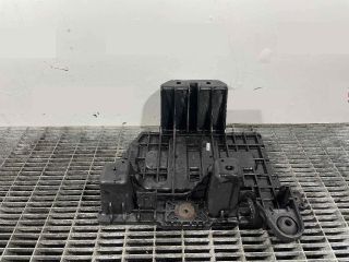 bontott HYUNDAI ix35 Akkumulátor Tartó