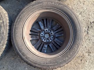 bontott HYUNDAI ix35 Alufelni Gumival (1 db)