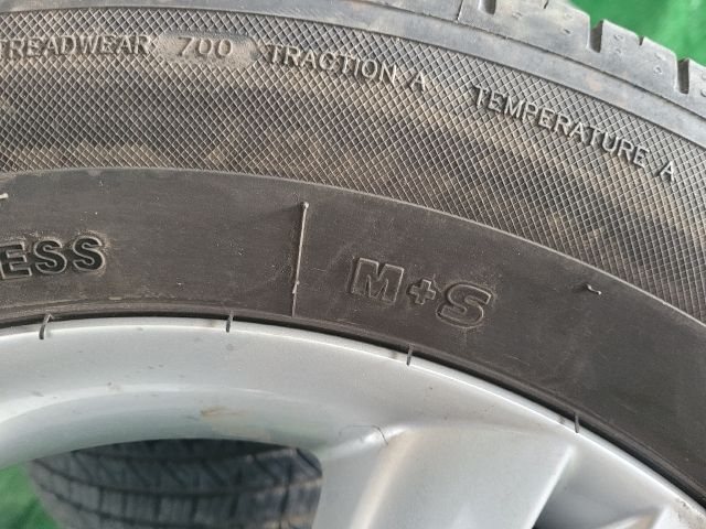 bontott HYUNDAI ix35 Alufelni Szett Gumival