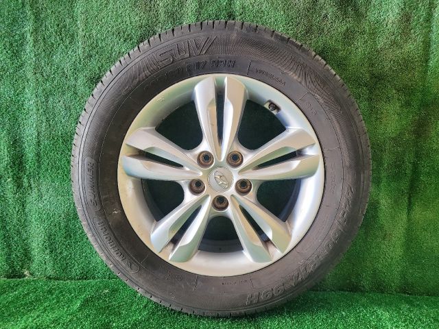 bontott HYUNDAI ix35 Alufelni Szett Gumival