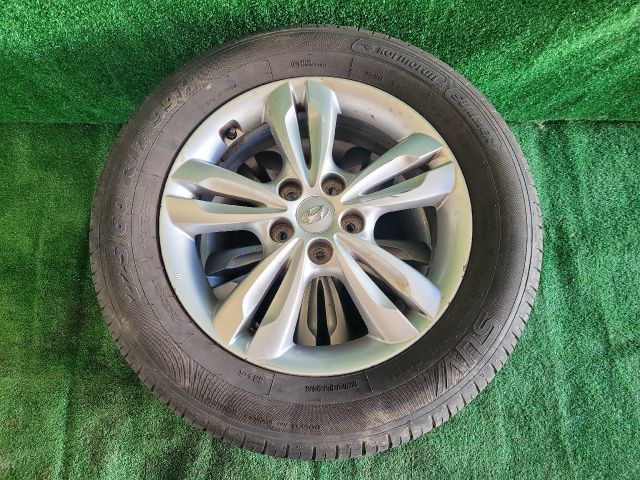 bontott HYUNDAI ix35 Alufelni Szett Gumival