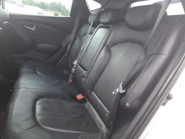 bontott HYUNDAI ix35 Bal C Oszlop Burkolat