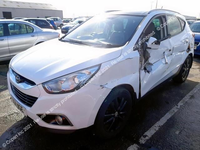 bontott HYUNDAI ix35 Bal C Oszlop Burkolat