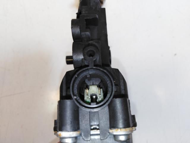 bontott HYUNDAI ix35 Bal első Ablakemelő Motor