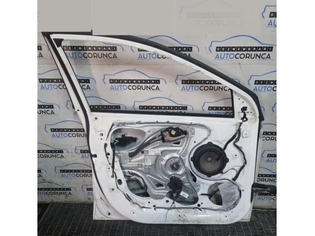 bontott HYUNDAI ix35 Bal első Ajtó (Üres lemez)