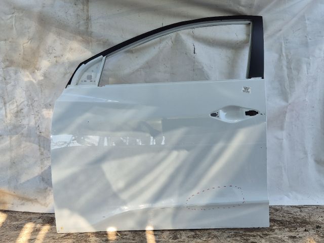 bontott HYUNDAI ix35 Bal első Ajtó (Üres lemez)