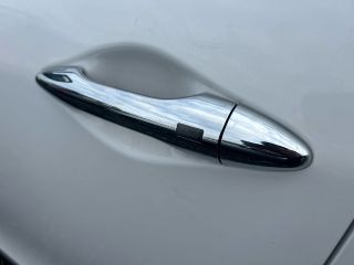 bontott HYUNDAI ix35 Bal első Ajtó (Üres lemez)