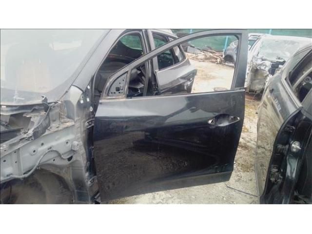 bontott HYUNDAI ix35 Bal első Ajtó (Üres lemez)