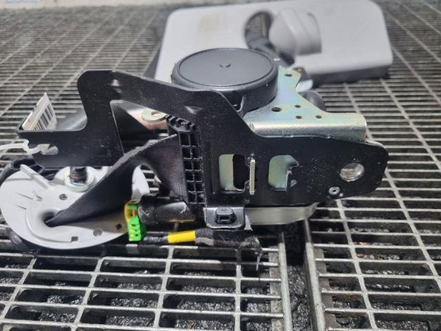 bontott HYUNDAI ix35 Bal első Biztonsági Öv