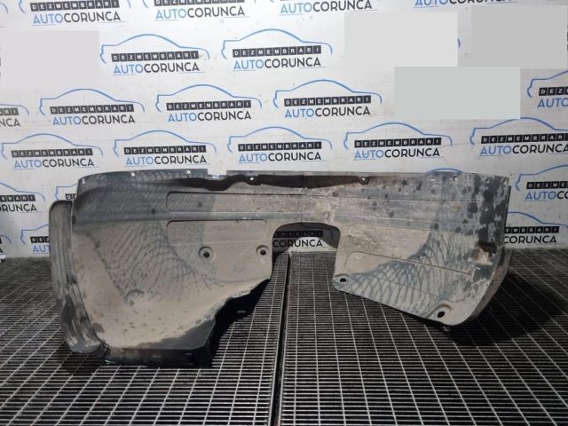 bontott HYUNDAI ix35 Bal első Dobbetét (Kerékjárati, Műanyag)