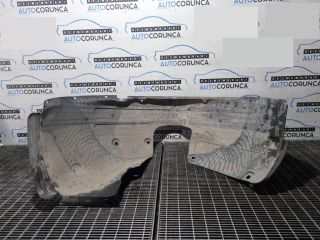 bontott HYUNDAI ix35 Bal első Dobbetét (Kerékjárati, Műanyag)