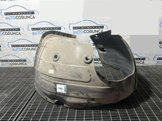 bontott HYUNDAI ix35 Bal első Dobbetét (Kerékjárati, Műanyag)