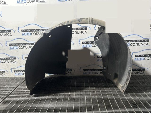 bontott HYUNDAI ix35 Bal első Dobbetét (Kerékjárati, Műanyag)