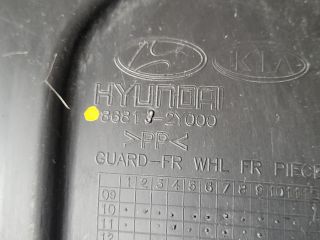 bontott HYUNDAI ix35 Bal első Dobbetét (Kerékjárati, Műanyag)