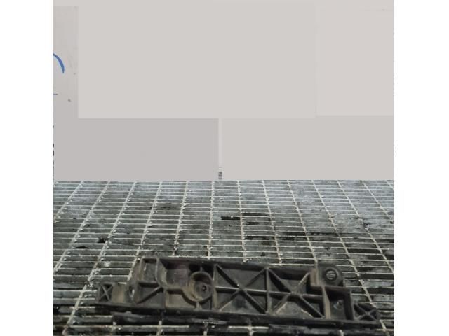 bontott HYUNDAI ix35 Bal Fényszóró Tartó