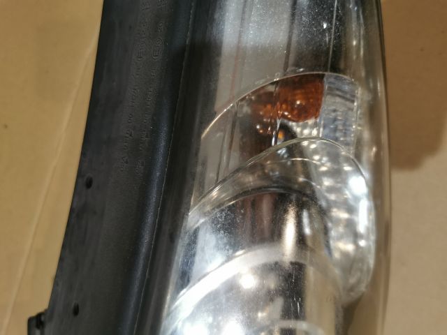 bontott HYUNDAI ix35 Bal Fényszóró