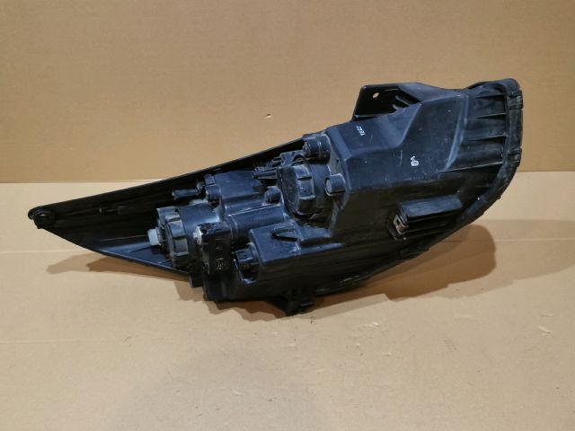 bontott HYUNDAI ix35 Bal Fényszóró