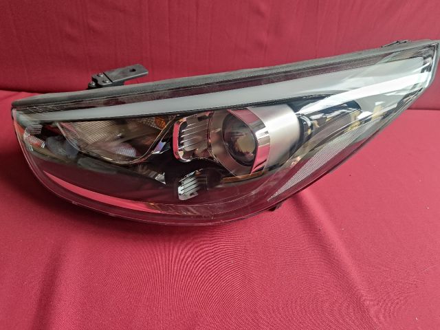 bontott HYUNDAI ix35 Bal Fényszóró