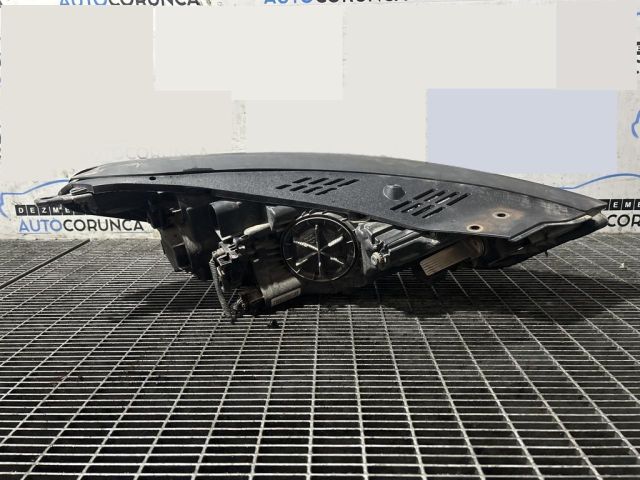 bontott HYUNDAI ix35 Bal Fényszóró